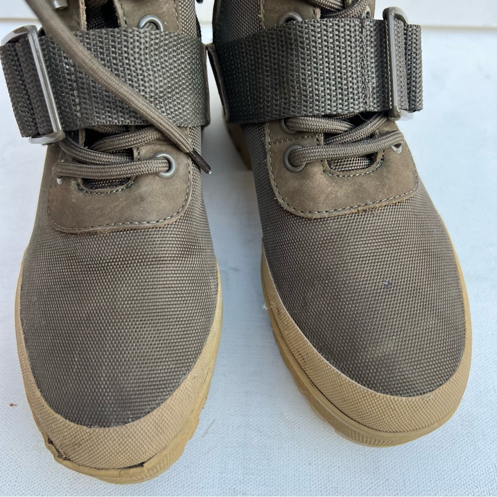 Steve Madden Grady lug sole olive green boots - Picture 8 of 9